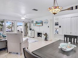 Adventure House Rryc17 2 Bedroom Condo by RedAwning