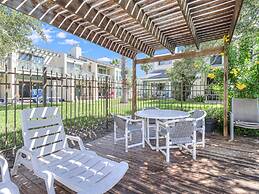 Adventure House Rryc17 2 Bedroom Condo by RedAwning