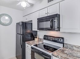 Adventure House Rryc17 2 Bedroom Condo by RedAwning