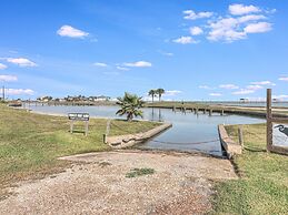 Adventure House Rryc17 2 Bedroom Condo by RedAwning