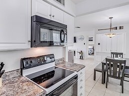 Adventure House Rryc17 2 Bedroom Condo by RedAwning