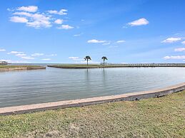 Adventure House Rryc17 2 Bedroom Condo by RedAwning