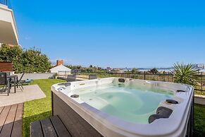 Stunning 2-bed Apartment in Kastela