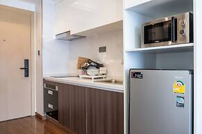 Agile Sky Residence Studio by SobenHomes