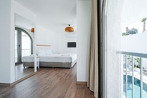 Alacope Alaçatı +12