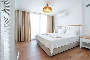 Alacope Alaçatı +12