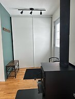 Renovated Chalet for Rent in Front of the Lake