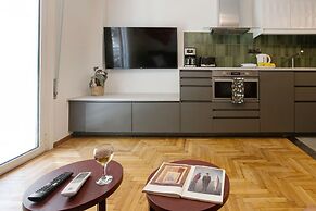 The Modern Studio by GHH