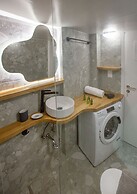 The Modern Studio by GHH