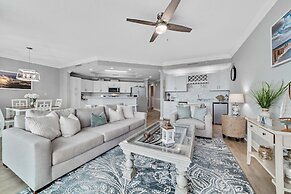 Charming 2bd/2ba w/ Bay View, Pool w/ Lazy River