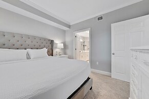 Charming 2bd/2ba w/ Bay View, Pool w/ Lazy River