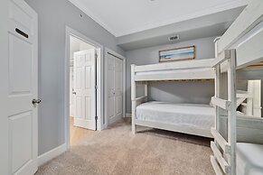 Charming 2bd/2ba w/ Bay View, Pool w/ Lazy River