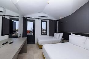 Three Points Hotel  (Non Alcoholic)