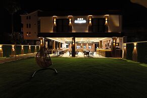 Three Points Hotel  (Non Alcoholic)