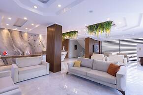 Three Points Hotel  (Non Alcoholic)