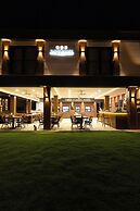 Three Points Hotel  (Non Alcoholic)