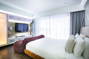 V Wanchai