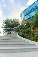 Hilltop Wellness Resort