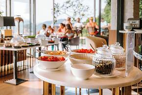 Hilltop Wellness Resort