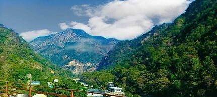 Vardan Hotel- Ayur Stay