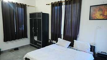 Vardan Hotel- Ayur Stay