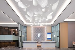 COUNTRY INN & SUITES BY RADISSON