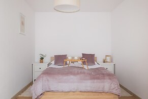 Apartment in the Centre by Renters