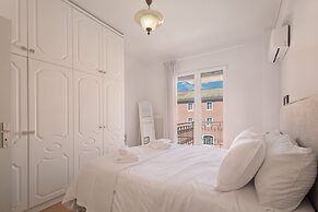 Old Fortress View Roof Top Apartment by Konnect