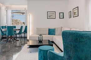 Old Fortress View Roof Top Apartment by Konnect