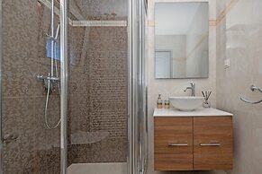 Old Fortress View Roof Top Apartment by Konnect