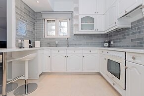 Old Fortress View Roof Top Apartment by Konnect