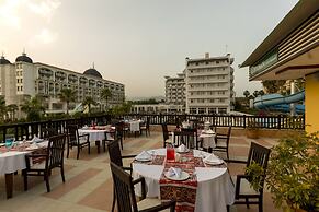 Holiday Garden Resort