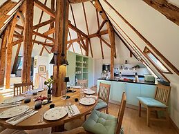 TURM KAPS Luxury Home by Belle Stay