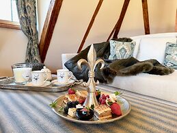 TURM KAPS Luxury Home by Belle Stay