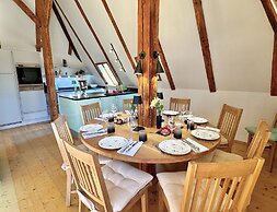 TURM KAPS Luxury Home by Belle Stay