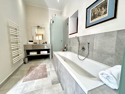 TURM KAPS Luxury Home by Belle Stay