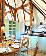 TURM KAPS Luxury Home by Belle Stay