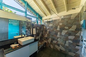 Tree of Life Birdsong Chalets