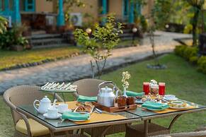 Tree of Life Birdsong Chalets