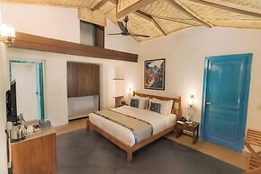 Tree of Life Birdsong Chalets