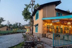 Tree of Life Birdsong Chalets