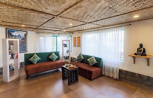 Tree of Life Birdsong Chalets