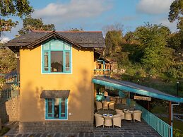 Tree of Life Birdsong Chalets