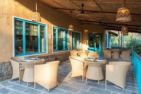 Tree of Life Birdsong Chalets