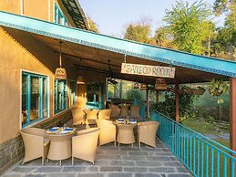 Tree of Life Birdsong Chalets