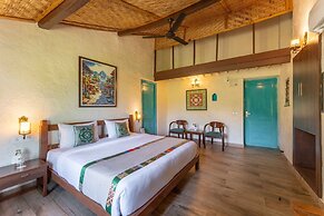 Tree of Life Birdsong Chalets