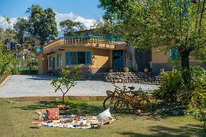 Tree of Life Birdsong Chalets