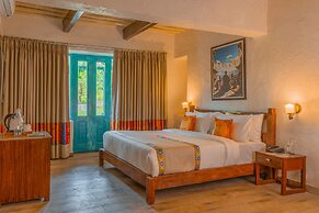 Tree of Life Birdsong Chalets