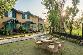 Tree of Life Birdsong Chalets