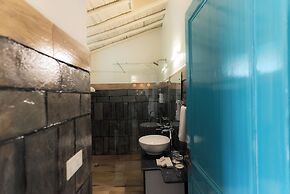 Tree of Life Birdsong Chalets